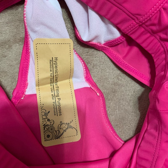 Swimsuit - Picture 3 of 5